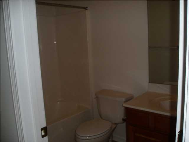 Foto del edificio - 1801 Treeline Ct
