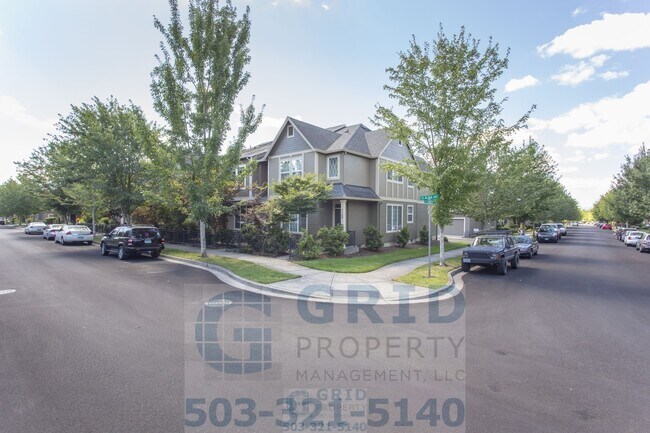 Building Photo - Spacious 3 Bedroom, 2.5 Bath Townhome Available in Hillsboro - 2 Car Garage!