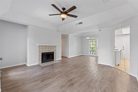 Building Photo - 3105 San Jacinto St