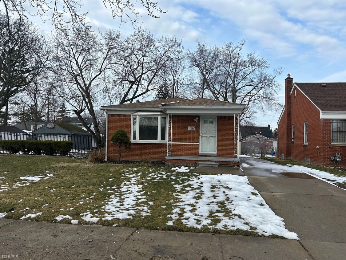 3 br, 1.5 bath House 9975 Piedmont St House Rental in Detroit, MI