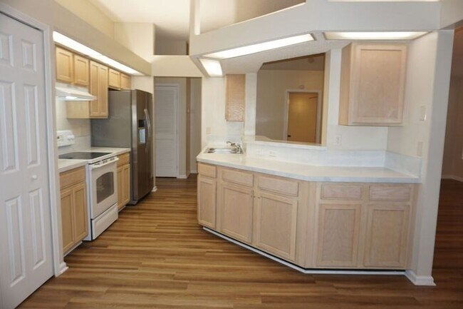 Foto del edificio - 3 Bedroom Home With Garage