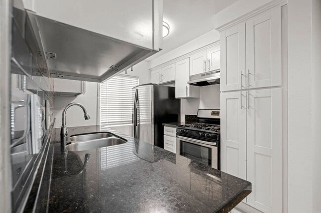 Photo - 607 Flores Street Apartment