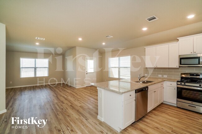 Foto del edificio - 6711 Hatchery Way