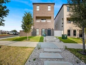 Building Photo - 210 Veracruz Dr
