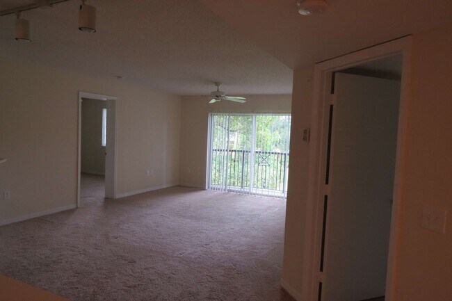 Building Photo - 4191 N Haverhill Rd