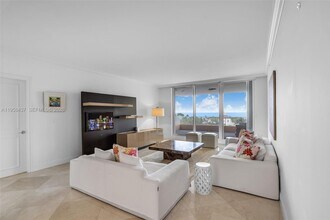 Building Photo - 785 Crandon Blvd