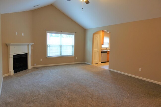 Foto del edificio - 161 Tiara Ridge Ln