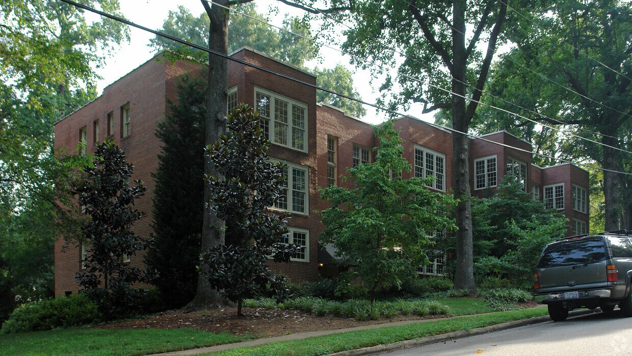 Primary Photo - Willowwood Apartments