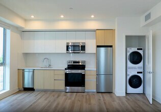 Building Photo - The Hummingbird LA - Brand New