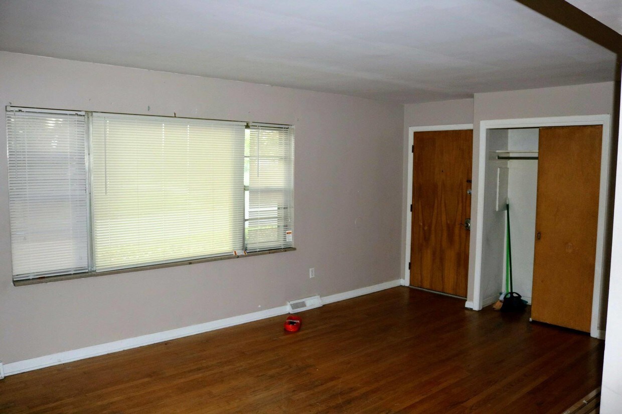 1008 Kensington St, Middletown, OH 45044 Apartments in Middletown, OH