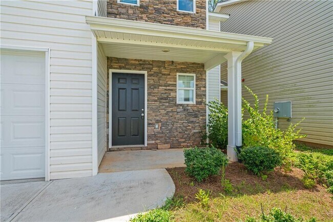 Foto del edificio - 631 Carlton Pointe Dr