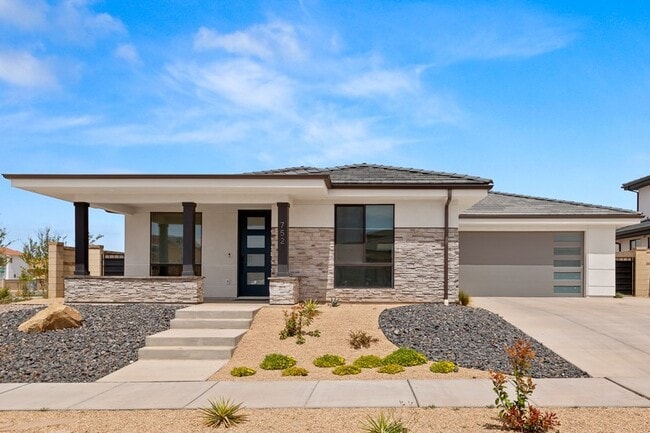 Building Photo - 752 W Cypress Umber Dr
