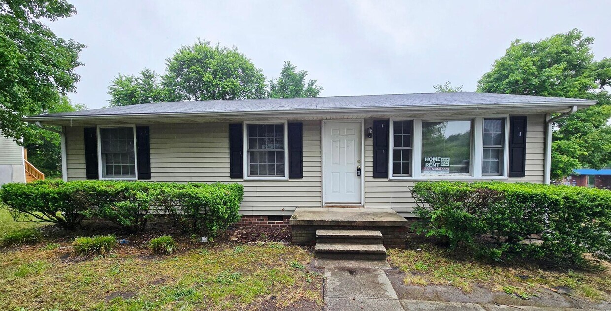 Primary Photo - 615 Elmira St