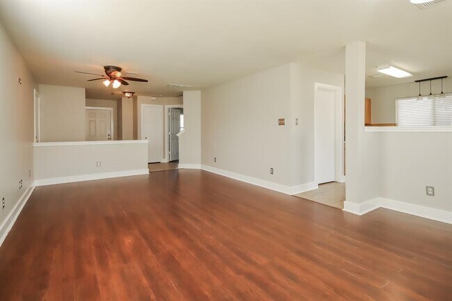Building Photo - 306 Mako Ct