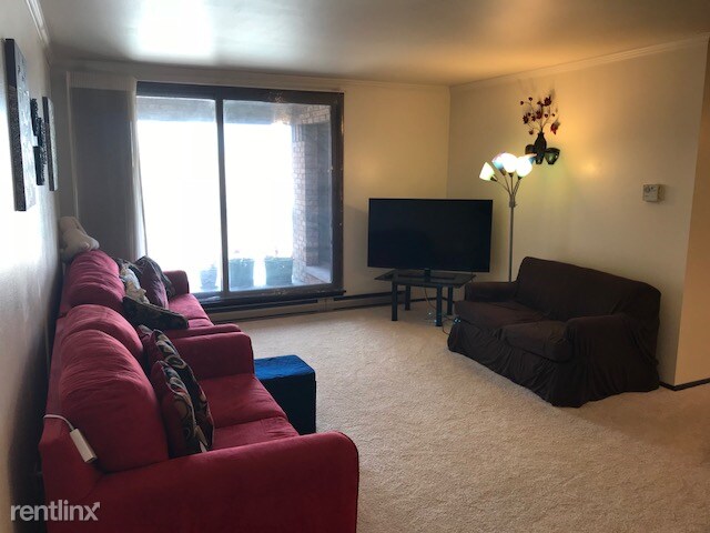 Foto del edificio - 3838 N Oakland Ave