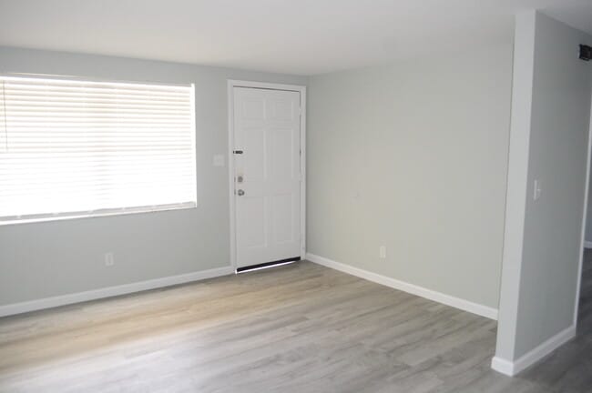 Building Photo - 2110 Seaman Rd