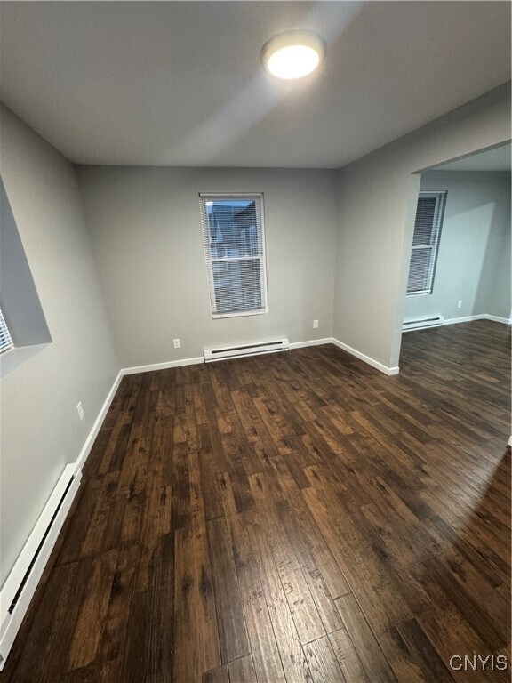 Building Photo - 121 E Main St