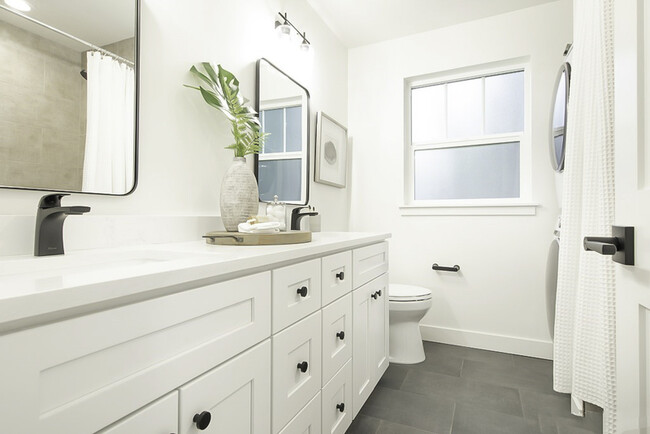 Foto del edificio - 6252 52nd Ave NE