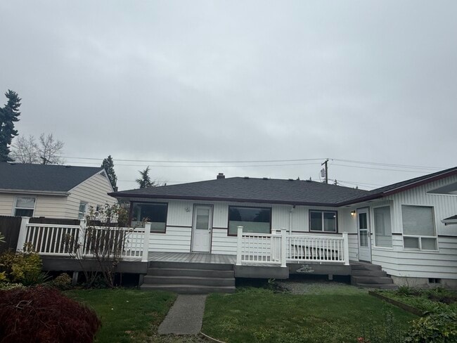 Building Photo - 1514 E Broadway