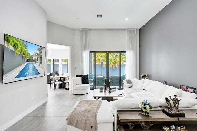 Foto del edificio - 5663 Brookfield Cir W