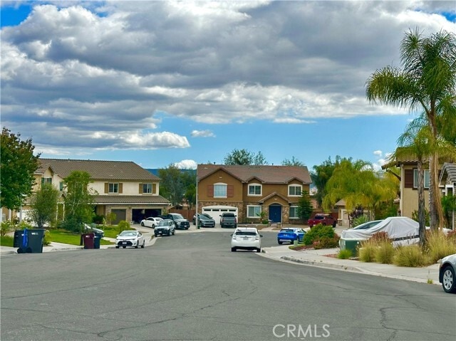 Building Photo - 36005 Redgrave Way