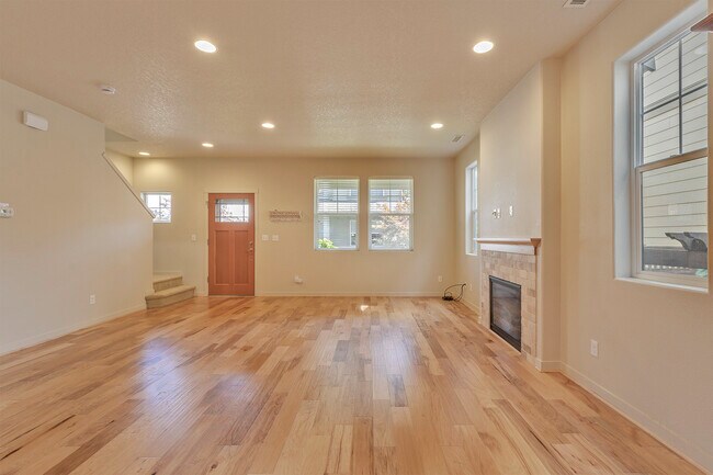 Foto del edificio - 217 NW 117th Loop