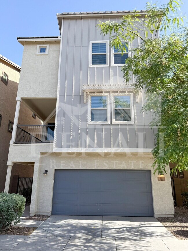 Building Photo - 731 W Winchester Dr