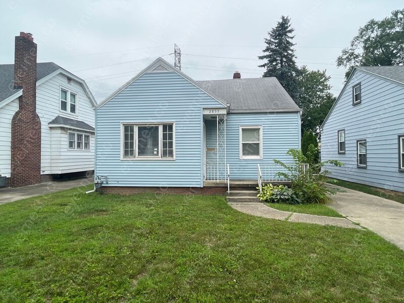 Foto principal - 2855 Latonia Blvd