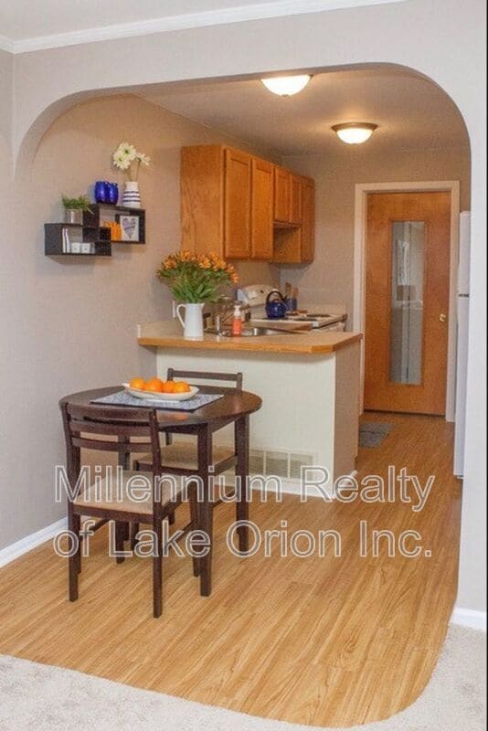 Building Photo - 3857 Oak Knoll Rd