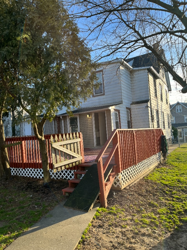Building Photo - 605 Poquessing Ave