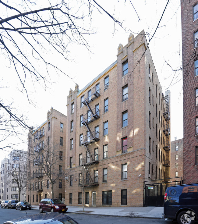 Building Photo - 2986-2988 Marion Ave
