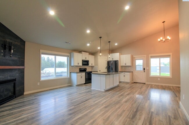 Building Photo - 3 Bed/2 Bath House in Benton City