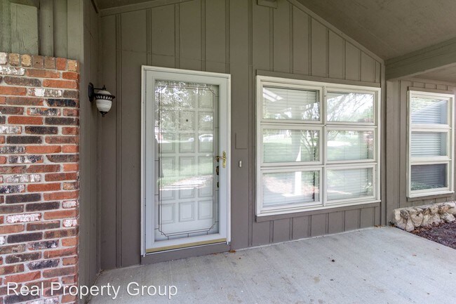 Building Photo - 3 br, 3 bath House - 3208 Woodbine Dr.