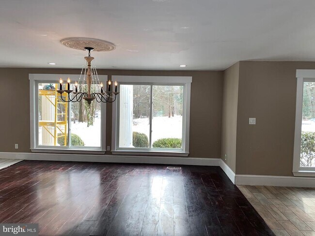 Foto del edificio - 204 Donmore Dr