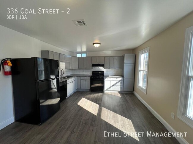 Building Photo - 336 Coal St