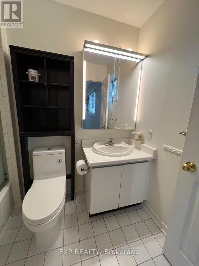 Photo du bâtiment - 1009 Meadowridge Crescent