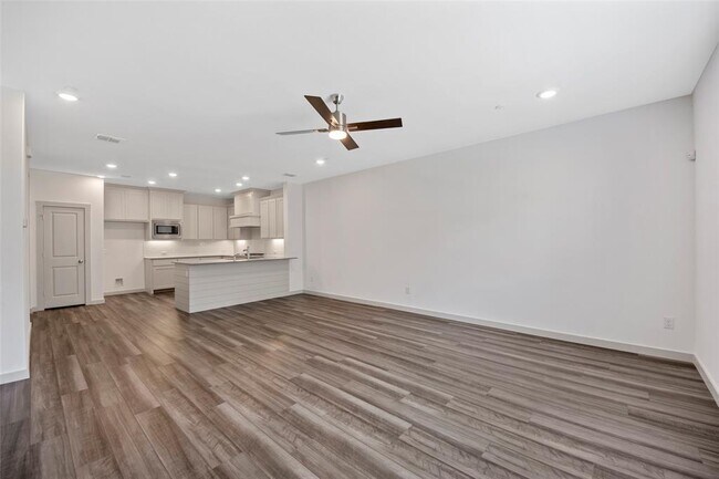 Foto del edificio - 2718 Parkview Pl