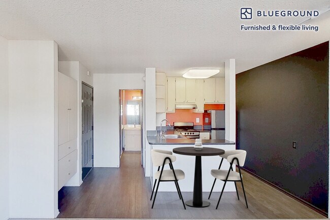 Foto del edificio - 3883 Ingraham St