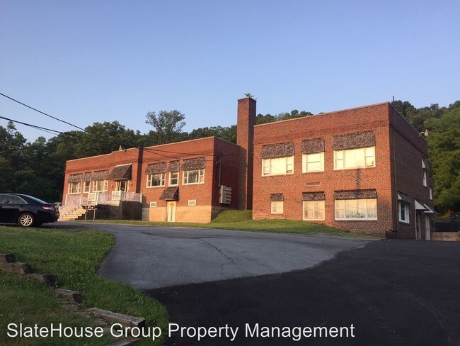 Building Photo - 1446 Farmington Ave