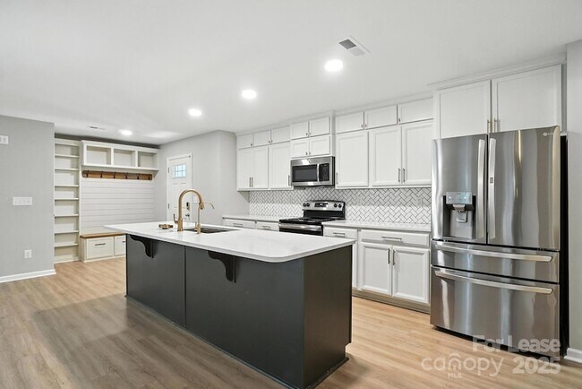 Foto del edificio - 1737 Hooper Court