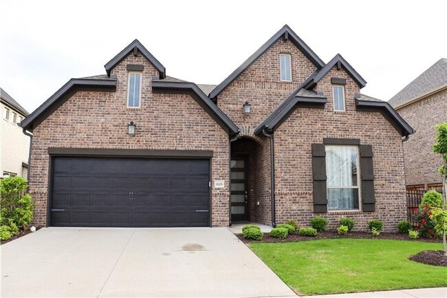 Classic Brick Home with Spacious Living & Outdoor Space - Classic Brick Home with Spacious Living & Outdoor Space