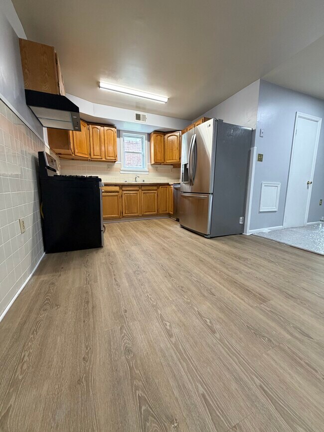 Foto del edificio - 405 47th St NE