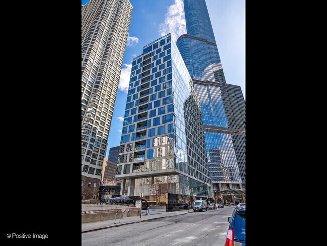 Foto del edificio - 403 N Wabash Ave