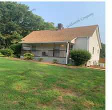 Building Photo - 60 Orr St