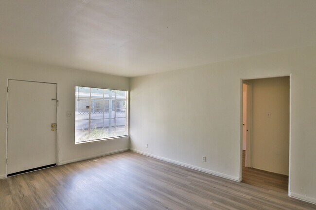 Building Photo - 2977 N 19th Ave
