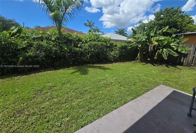 Foto del edificio - 208 SW 15th Pl