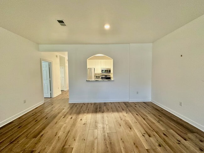 Foto del edificio - 126 S Shore Dr