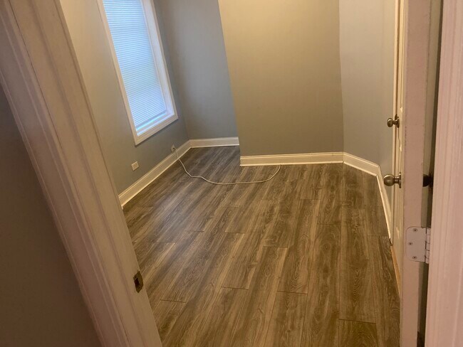 Foto del edificio - 8215 S Ingleside Ave