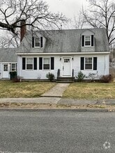 Building Photo - 154 Cottage St