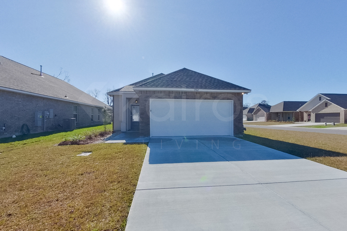 Foto principal - 13962 Rosewell St